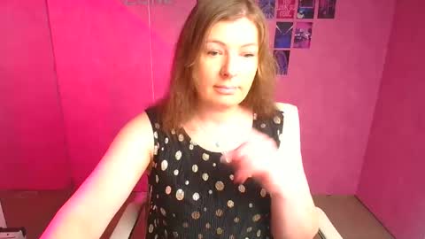 Snapshot of molly_mis chatting on 8, 3, 2026 Molly online show from 8, 3, 2026