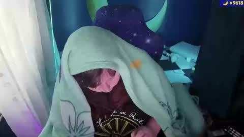 molly_moons online show from 14, 10, 2025