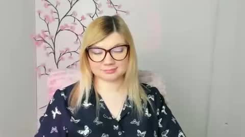 Molly online show from 10, 3, 2026