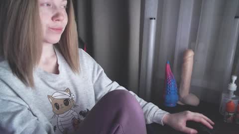 Snapshot of molly_royse chatting on 24, 1, 2025 I have new photos come and see with love Molly online show from 24, 1, 2025