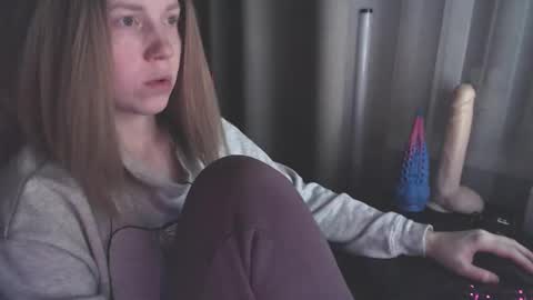 Snapshot of molly_royse chatting on 27, 1, 2025 I have new photos come and see with love Molly online show from 27, 1, 2025