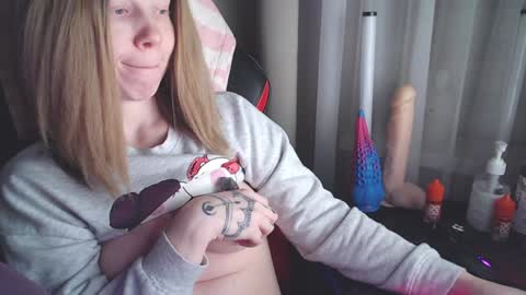 Snapshot of molly_royse chatting on 1, 2, 2025 I have new photos come and see with love Molly online show from 1, 2, 2025