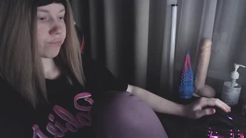 Snapshot of molly_royse chatting on 4, 2, 2025 I have new photos come and see with love Molly online show from 4, 2, 2025