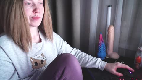 Snapshot of molly_royse chatting on 6, 2, 2025 I have new photos come and see with love Molly online show from 6, 2, 2025