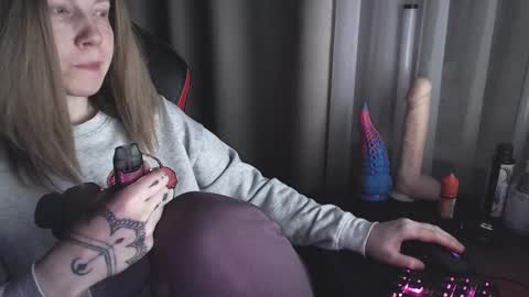 Snapshot of molly_royse chatting on 12, 2, 2025 I have new photos come and see with love Molly online show from 12, 2, 2025