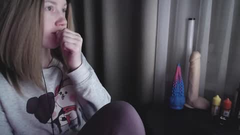 Snapshot of molly_royse chatting on 16, 2, 2025 I have new photos come and see with love Molly online show from 16, 2, 2025