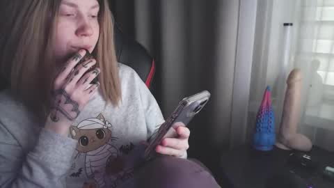 Snapshot of molly_royse chatting on 28, 2, 2025 I have new photos come and see with love Molly online show from 28, 2, 2025