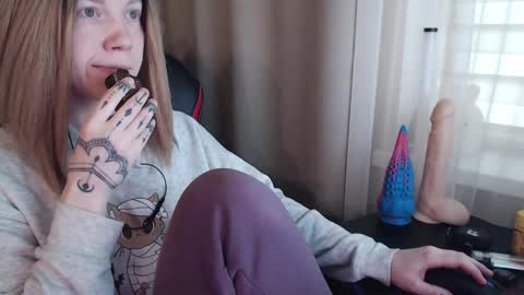 Snapshot of molly_royse chatting on 1, 3, 2025 I have new photos come and see with love Molly online show from 1, 3, 2025