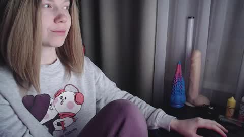 Snapshot of molly_royse chatting on 1, 3, 2025 I have new photos come and see with love Molly online show from 1, 3, 2025