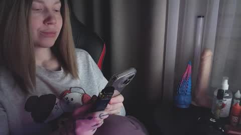 Snapshot of molly_royse chatting on 7, 3, 2025 I have new photos come and see with love Molly online show from 7, 3, 2025