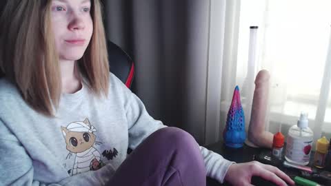Snapshot of molly_royse chatting on 10, 3, 2025 I have new photos come and see with love Molly online show from 10, 3, 2025