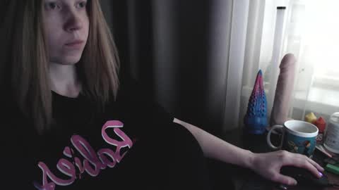 Snapshot of molly_royse chatting on 11, 3, 2025 I have new photos come and see with love Molly online show from 11, 3, 2025