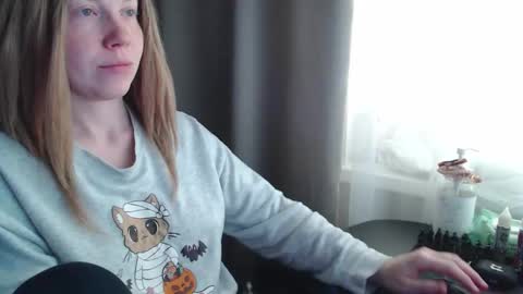 Snapshot of molly_royse chatting on 15, 9, 2025 I have new photos come and see with love Molly online show from 15, 9, 2025
