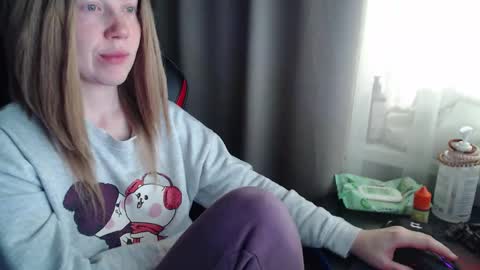 Snapshot of molly_royse chatting on 5, 10, 2025 I have new photos come and see with love Molly online show from 5, 10, 2025