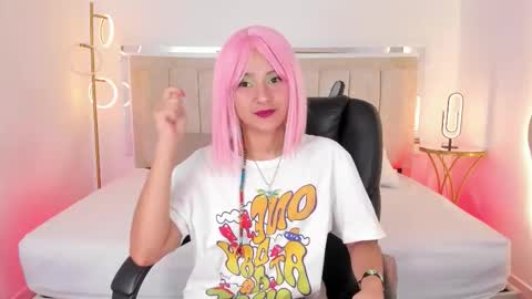 Snapshot of molly_sweetlove chatting on 24, 9, 2025 molly_sweetlove online show from 24, 9, 2025