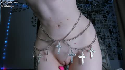 Molly online show from 3, 2, 2025