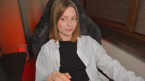 Snapshot of mollydangerous chatting on 7, 11, 2025 Taisha online show from 7, 11, 2025