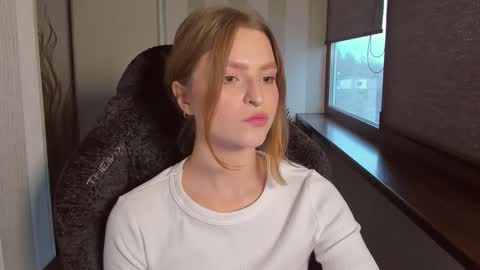 Snapshot of mollydangerous chatting on 27, 11, 2025 Taisha online show from 27, 11, 2025