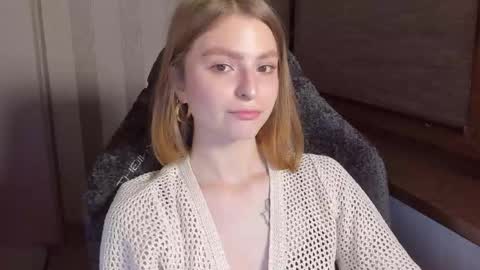 Snapshot of mollydangerous chatting on 30, 11, 2025 Taisha online show from 30, 11, 2025