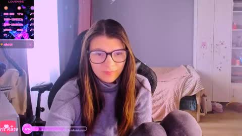  KIRA  online show from 15, 4, 2026