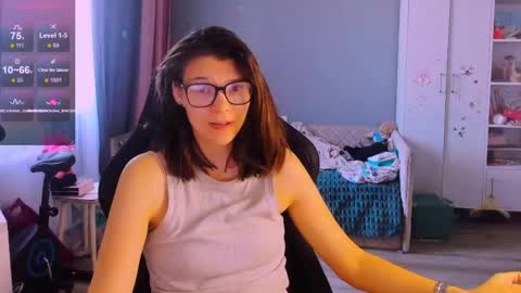 Snapshot of mollylollipop20 chatting on 4, 6, 2026 KIRA online show from 4, 6, 2026