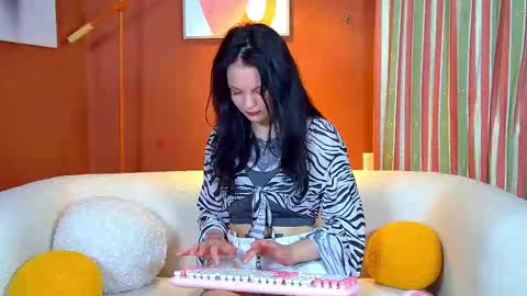 Molly online show from 12, 9, 2025