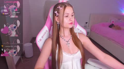 Molly online show from 4, 1, 2025