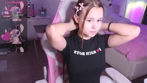 Molly online show from 9, 10, 2025