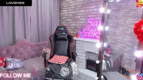 hi im Molly heregreat boobs big heart  warm pussy  online show from 11, 3, 2025