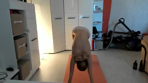 Snapshot of mollystory chatting on 22, 2, 2025 AngelMomm online show from 22, 2, 2025