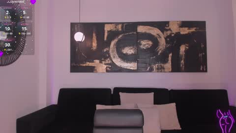 Molly Sunders online show from 25, 1, 2025