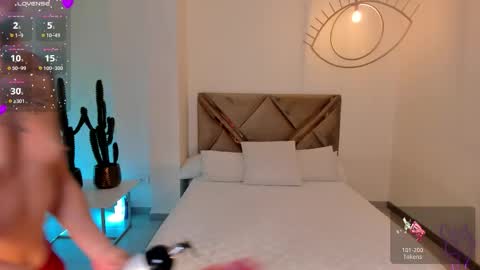 Molly Sunders online show from 11, 11, 2025