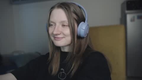 mollytucker online show from 18, 1, 2025