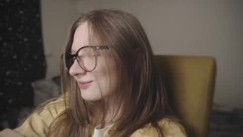 mollytucker online show from 2, 2, 2025