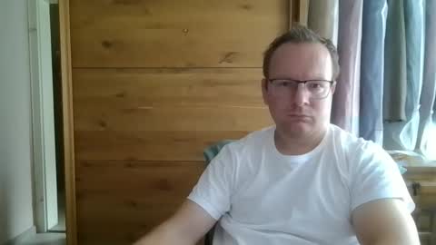 Snapshot of molnarzsolt chatting on 1, 10, 2025 molnarzsolt online show from 1, 10, 2025