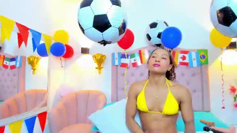 molyrestrepo online show from 17, 6, 2026