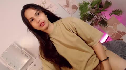 MOMIKHEM online show from 19, 9, 2025