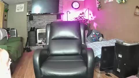 Snapshot of mommamadesissy chatting on 28, 2, 2026 Bink online show from 28, 2, 2026