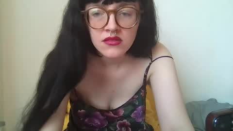 Snapshot of mommynatrix chatting on 12, 6, 2026 Mommynatrix online show from 12, 6, 2026
