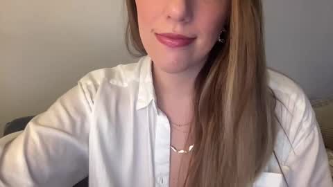 Snapshot of mommyofyourdreams chatting on 29, 12, 2024 southernsweetheartforyou online show from 29, 12, 2024