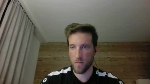 moms_little_monster online show from 9, 12, 2024