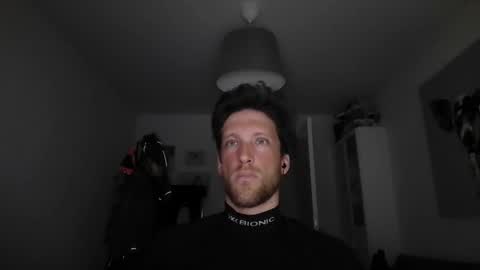 moms_little_monster online show from 28, 1, 2025