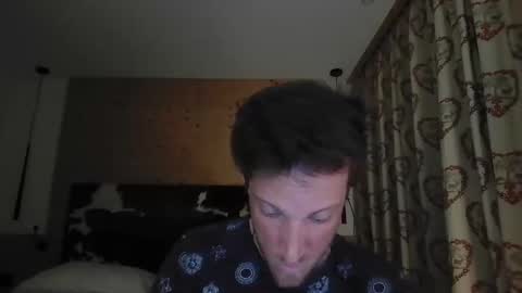 moms_little_monster online show from 16, 11, 2025