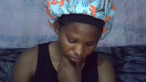 momsdoll online show from 8, 4, 2026