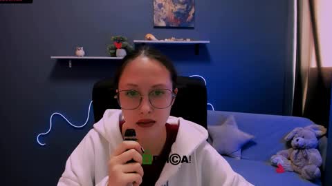 Snapshot of mona_cloud chatting on 7, 3, 2025 Mona online show from 7, 3, 2025