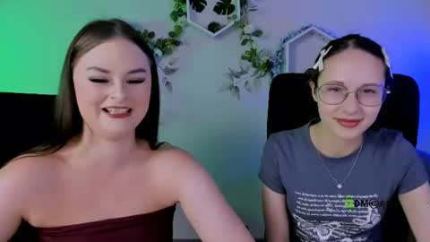 Snapshot of mona_cloud chatting on 4, 7, 2026 Mona online show from 4, 7, 2026