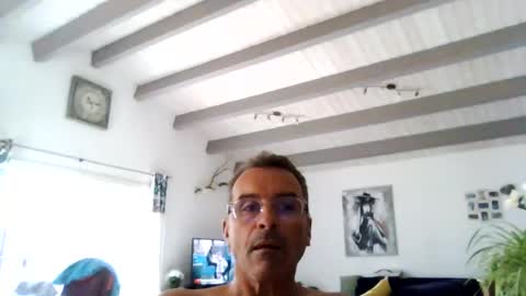 mondess69 online show from 3, 8, 2026