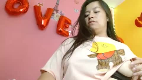 Snapshot of monickhot303av chatting on 18, 2, 2025 monickhot303av online show from 18, 2, 2025