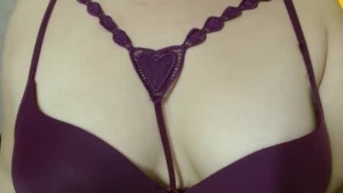 Snapshot of monickhot303av chatting on 13, 9, 2025 monickhot303av online show from 13, 9, 2025