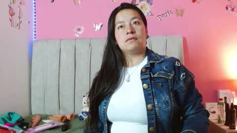 Snapshot of monickhot303av chatting on 17, 9, 2025 monickhot303av online show from 17, 9, 2025